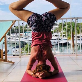 Yoga: Kopfstand Einzelstunde "Personal Yoga" Sommer 2019 - LebensManufaktur & YogaRaum