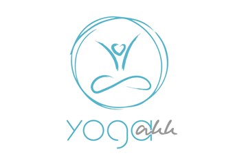 Yoga: Was bedeutet YOGAahh für mich? Warum ahh? Das ahh steht für das Gefühl, das ich während und nach dem Yoga habe und welches ich so gerne an all meine Yogis & Yoginis weitergeben möchte: 
❤️ahh ➡️ aahhtmen
❤️ahh ➡️ einaahhtmen
❤️ahh ➡️ ausaahhtmen ❤️ahh ➡️ loslaahhssen
❤️ahh ➡️ aahhnkommen ❤️ahh ➡️Aahhchtsamkeit
❤️ahh ➡️entspaahhnnen
❤️ahh ➡️aahhuspowern 🤘🏻
❤️ahh ➡️caahhlmdown - Sanne Gerold / YOGAahh
