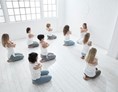 Yoga: Wir bieten in unseren Power Yoga Institute Studios auch viele Meditationskurse an! - Power Yoga Institute Winterhude