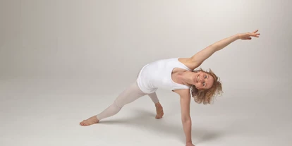Yogakurs - geeignet für: Anfänger - Stephanie Blömer - Stephanie Blömer Yoga & Tanz
