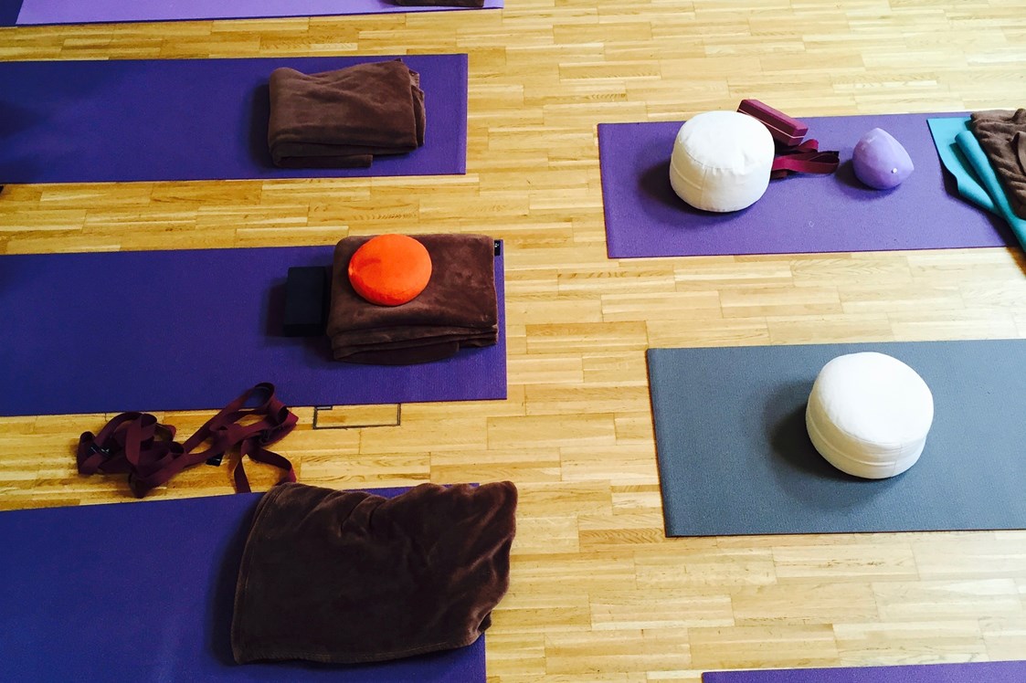 Yogalehrer Ausbildung: be better YOGA Lehrerausbildung, Modul A/20