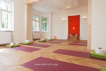 Yoga: Ekamati Yogazentrum
