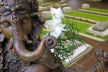 Yoga: Ganeshas Garten