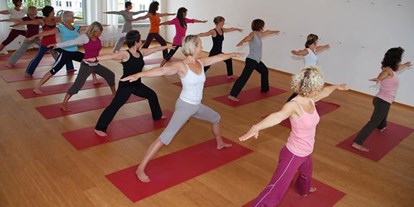 Yoga course - Fuldatal - https://scontent.xx.fbcdn.net/hphotos-xfp1/t31.0-8/s720x720/10999665_818701348217323_7281023141151543699_o.jpg - SATYA YOGA
