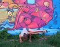 Yoga: https://scontent.xx.fbcdn.net/hphotos-xta1/t31.0-0/p180x540/12015084_931457650254440_8585590098671894867_o.jpg - du!Yoga Simona Hofmann