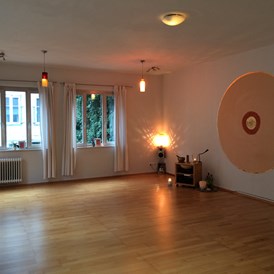 Yoga: Yogaraum für KaliWest Yoga im Sangat, Karlsruhe - KaliWest Yoga