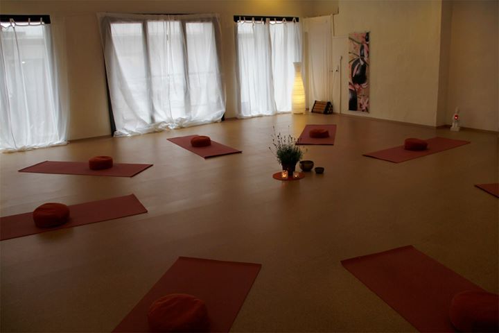 Yoga course - Teutoburger Wald - https://scontent.xx.fbcdn.net/hphotos-ash2/t31.0-0/p480x480/1262782_523649167723964_1089619834_o.jpg - Prasanta - Yoga, Körper, Therapie