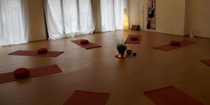 Yoga course - Lage (Lippe) - https://scontent.xx.fbcdn.net/hphotos-ash2/t31.0-0/p480x480/1262782_523649167723964_1089619834_o.jpg - Prasanta - Yoga, Körper, Therapie