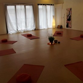 Yoga: https://scontent.xx.fbcdn.net/hphotos-ash2/t31.0-0/p480x480/1262782_523649167723964_1089619834_o.jpg - Prasanta - Yoga, Körper, Therapie