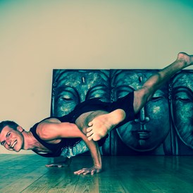 Yoga: "Armbalancing" Workshops - Gernot Lederbauer, Yoga & Shiatsu