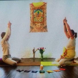 Yoga: Kundalini Yoga Einzel in meiner Praxis
hier: Sat Krija - Kundalini Yoga van Amern