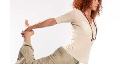 Yoga - vorhandenes Yogazubehör: Stühle - Horn-Bad Meinberg - Jnana Yoga und Vedanta
