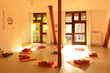 Yoga: Gruppen-Raum - Zentrum für Yoga und Therapie