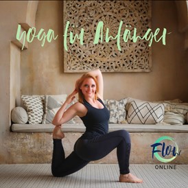Yoga: Josephine Wittenbröker / Flow Studios