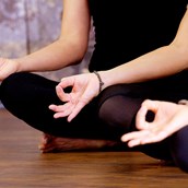 Yogakurs - Namasté im Yogaraum - deinem Studio für inspirierenden und authentischen modernenen Yogaunterricht in Ravensburg.  - Yogaraum Ravensburg / Ina Bubik