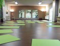 Yoga: https://scontent.xx.fbcdn.net/hphotos-xta1/t31.0-8/s720x720/12238260_1177579092256532_7233371556343515890_o.jpg - Yoga & Seminar-Zentrum Mannheim