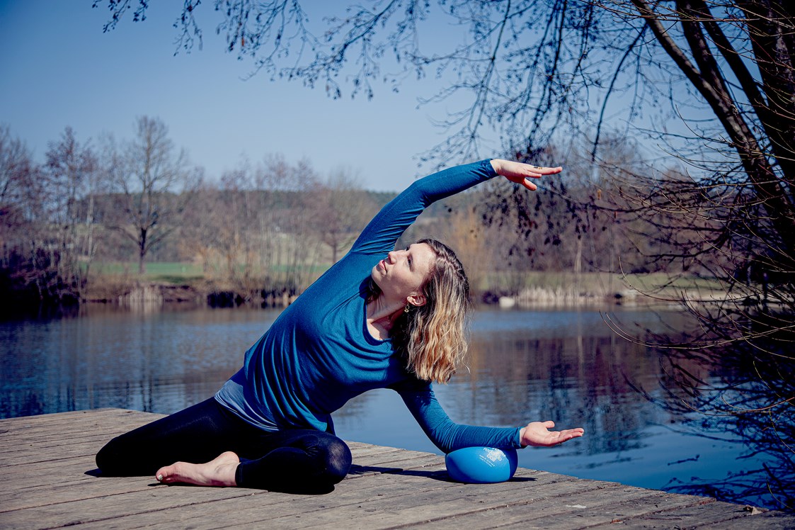Yoga: Natalie Merl, Schwetzendorfer Weiher  - Natalie Merl - Yoga & Körpertherapie 