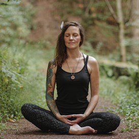 Yoga: Sanfte Kriegerin - Yvonne Sanders