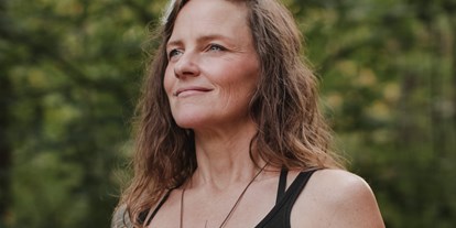 Yoga - Dresden - Sanfte Kriegerin - Yvonne Sanders - Online Kurs