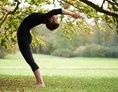 Yoga: https://scontent.xx.fbcdn.net/hphotos-xpt1/t31.0-8/s720x720/10866110_848040221885229_6000160183339114029_o.jpg - YogaBee / YogaBee Online