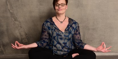 Yoga course - Kurssprache: Englisch - München Maxvorstadt - Sabine Herrmann