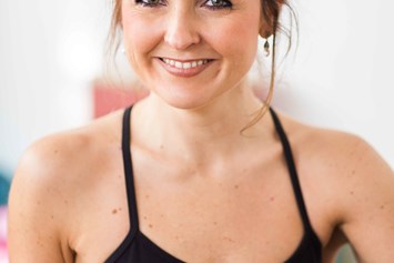 Yoga: Sabine Ruch Yoga, Yogakurse in München, Workshops, Kreta, Starnberger See, Hatha Yoga, Logo - Sabine Ruch Yoga