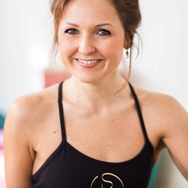 Yoga: Sabine Ruch Yoga, Yogakurse in München, Workshops, Kreta, Starnberger See, Hatha Yoga, Logo - Sabine Ruch Yoga