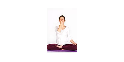 Yoga course - Anerkennung durch Berufsverband: BYV (Der Berufsverband der Yoga Vidya Lehrer/innen) - Teutoburger Wald - Atemkursleiter Ausbildung im Yoga Retreat
