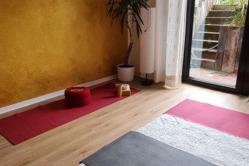 Yoga: Hatha Yoga am Dienstag

"Mein Yogaraum"
Felheuerstr. 54
44319 Dortmund

18:00 - 19:15 Uhr &
19:45 - 21:00 Uhr - Carola May, Felt - " YOGI IN THE HOUSE", zertifizierte Yogalehrerin