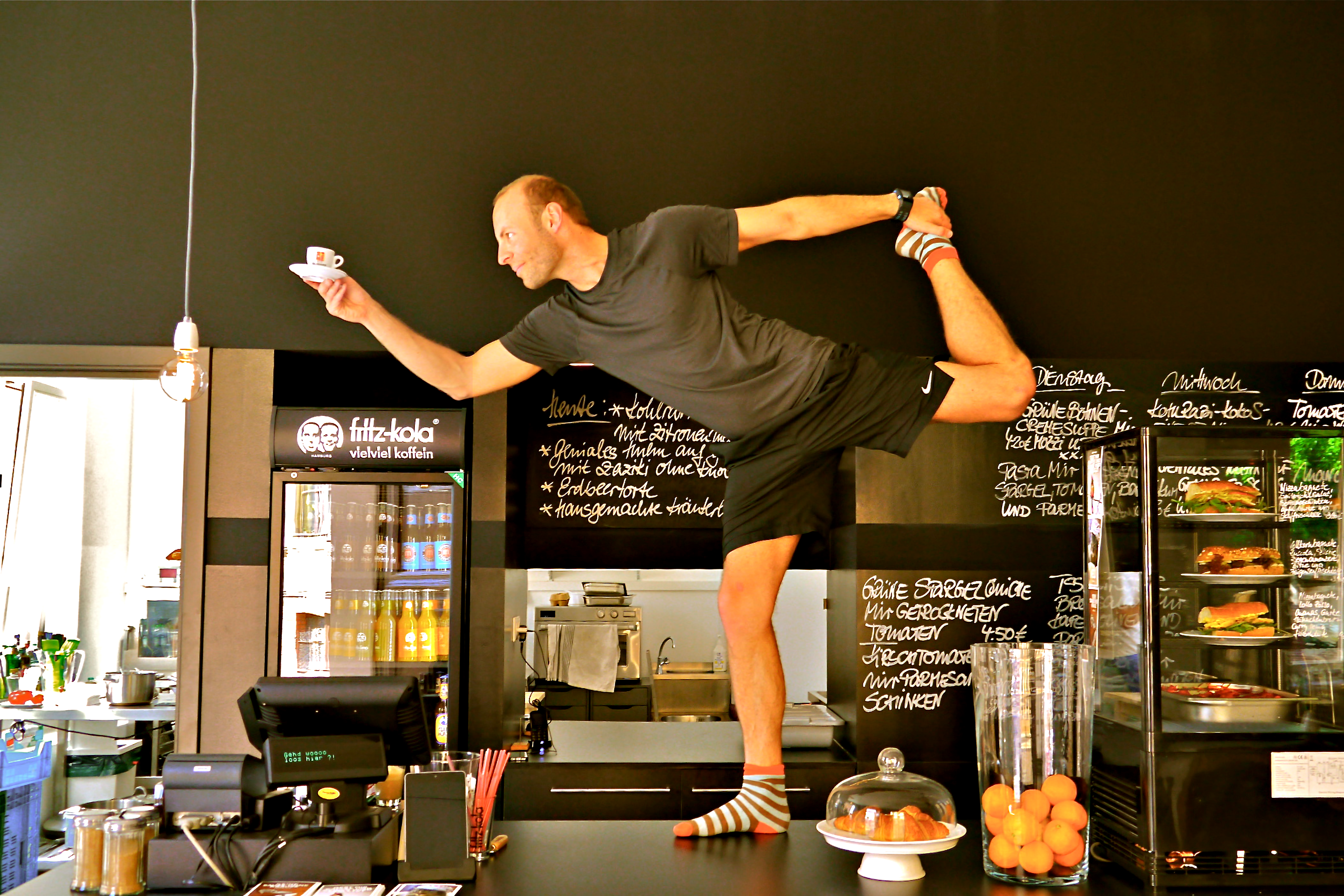 Yoga: Frühstücksyoga nach getaner Asanapraxis - YOGA MACHT STARK