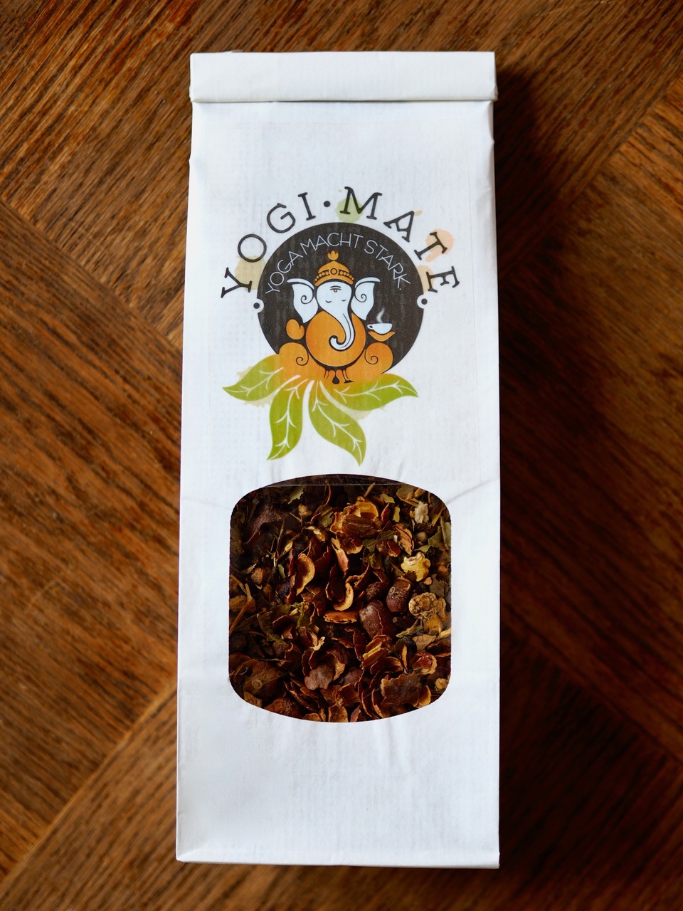 Yoga: Der eigene YogaTee von YOGA MACHT STARK zusammen mit coffeepearls.de
https://yogamachtstark.de/yogimate/ - YOGA MACHT STARK