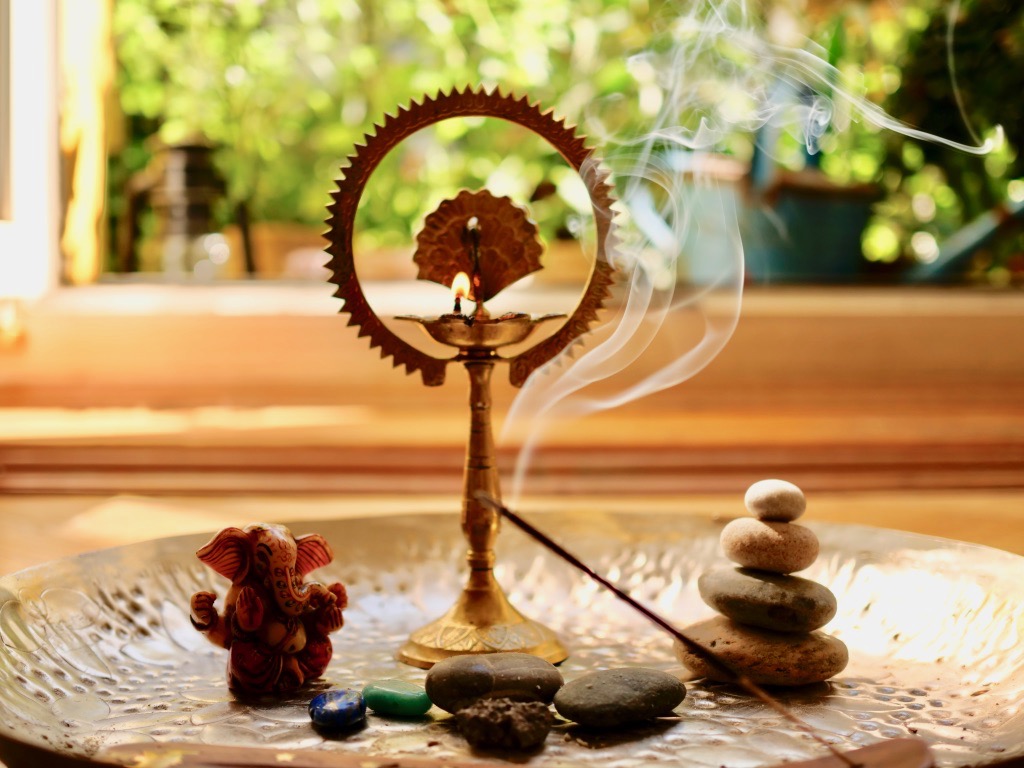 Yoga: Blicke ins Studio  - YOGA MACHT STARK