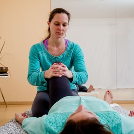 Yogalehrer Ausbildung: Aroma Thai Yoga Massage