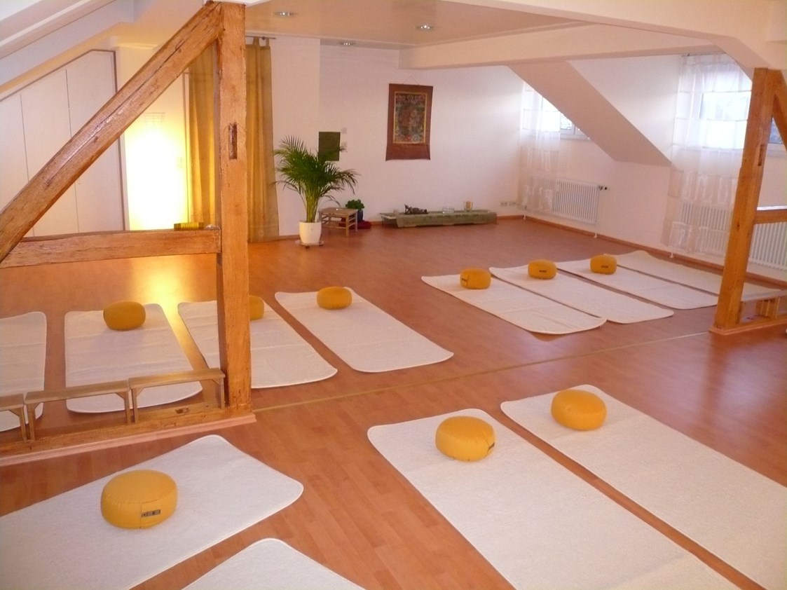 Yoga: Der Übungsraum der Yoga-Akademie - Yoga Akademie Stuttgart (YAS)