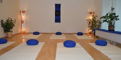 Yogakurs - PLZ 28327 (Deutschland) - https://scontent.xx.fbcdn.net/hphotos-xfl1/t31.0-8/s720x720/10628683_1473514202938409_5068776770587057076_o.jpg - Yogaschule Britta Behtoui