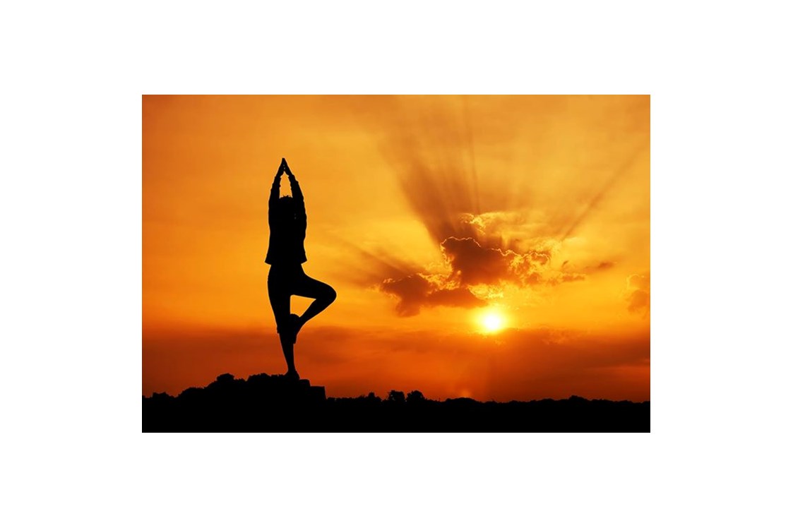Yoga: https://scontent.xx.fbcdn.net/hphotos-xpt1/t31.0-8/s720x720/10842095_1609603755937153_5459506919098388777_o.jpg - Yoga & Pilates