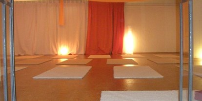 Yoga course - PLZ 50678 (Deutschland) - https://scontent.xx.fbcdn.net/hphotos-xfa1/t31.0-8/q86/s720x720/11109439_864494776930026_2746674582387553611_o.jpg - Yogaraum Köln