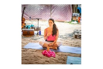 Yoga: Mobile Yoga-Lehrerin YogaRosa Di Gaudio aus dem Yoga-Studio Leben in Balance - Yoga-Rosa  Leben in Balance  Retreat & Business Yoga-Kurse