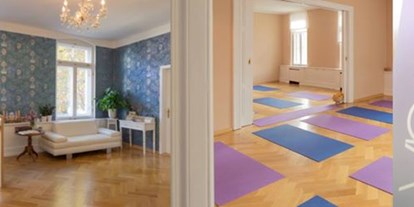 Yoga course - Weimar (Weimar, Stadt) - https://scontent.xx.fbcdn.net/hphotos-xap1/t31.0-8/s720x720/12469390_1722425264657691_6465430295408581521_o.jpg - YOGA Zeitraum Weimar