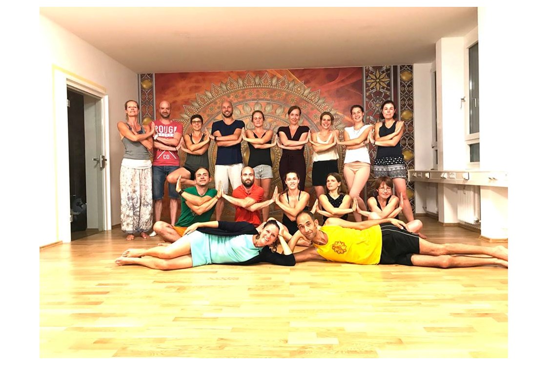 Yoga: Team Glücksbringer - die glücksbringer