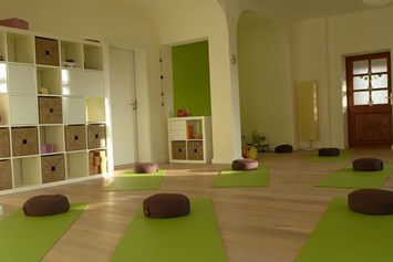 Yoga: (c) Ananda Yoga - http://www.anandayoga-hanau.de - Ananda Yoga