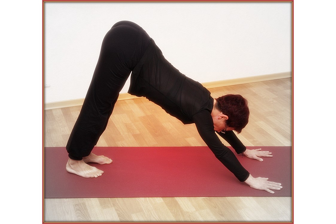 Yoga: Adho Mukha Svanasana - Pilates-Yoga-Chemnitz