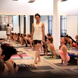 Yoga: Workshop mit Jared - Hot Yoga Köln - Yoga39°