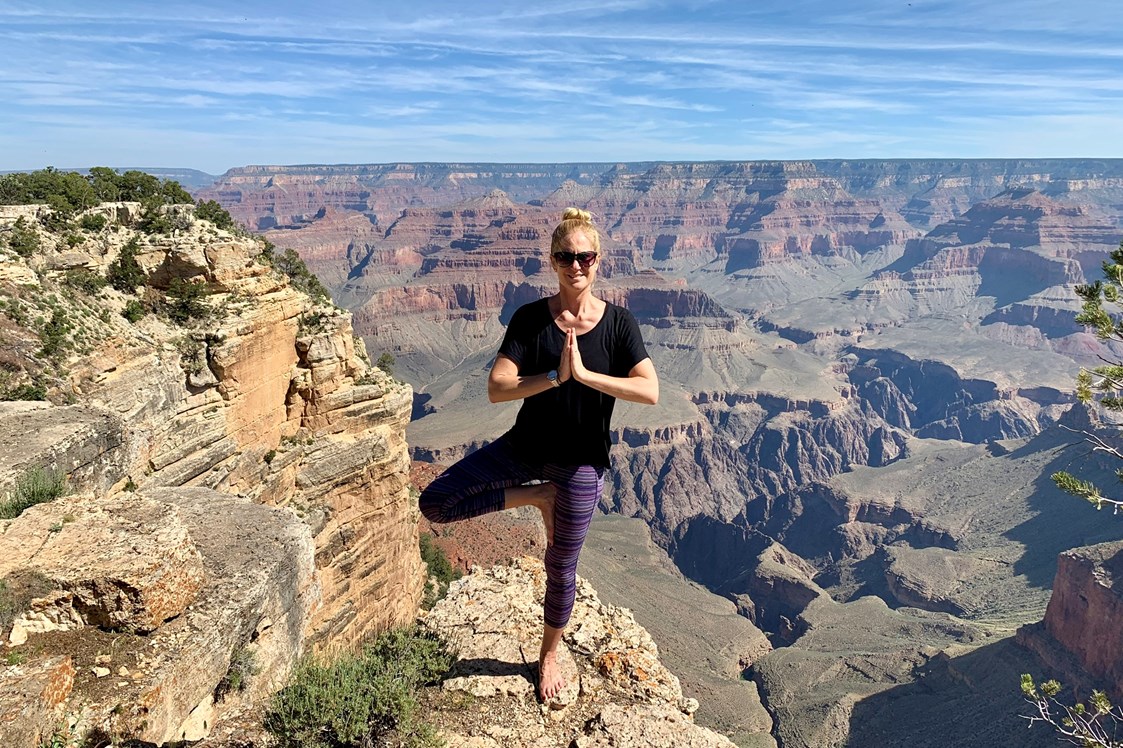 Yoga: Julia Scherer | happyJ Yoga & Travel