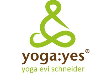 Yoga: Evi Schneider - yoga:yes - Evi Schneider - yoga:yes / E-RYT 500