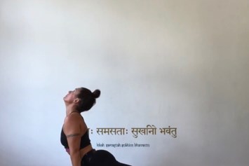 Yoga: 𝙿𝚛𝚊𝚌𝚝𝚒𝚌𝚎 𝚊𝚗𝚍 𝚊𝚕𝚕 𝚒𝚜 𝚌𝙾𝙼𝚒𝚗𝚐 - Babette Wilke/ LoveYOGA