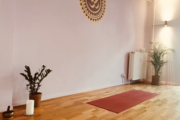 Yoga: YogaCircle Berlin Akademie