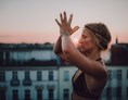 Yoga: Anika Haseloff / Lahari Yoga