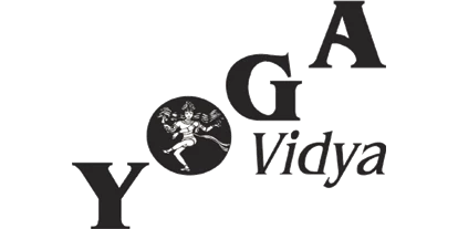 Yoga course - vorhandenes Yogazubehör: Yogamatten - Bavaria - Yoga Vidya YogalehrerIn