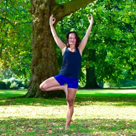 Yoga: Kirsten Zenker - Yoga Lehrerin im Ruhrgebiet - Kirsten Zenker - farbenfroh yoga